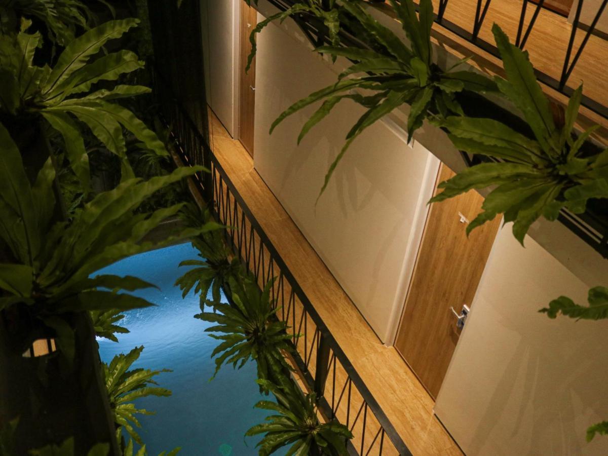 Rion Hostel Bogor Exteriör bild